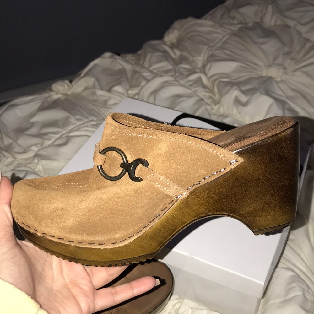 Clogs